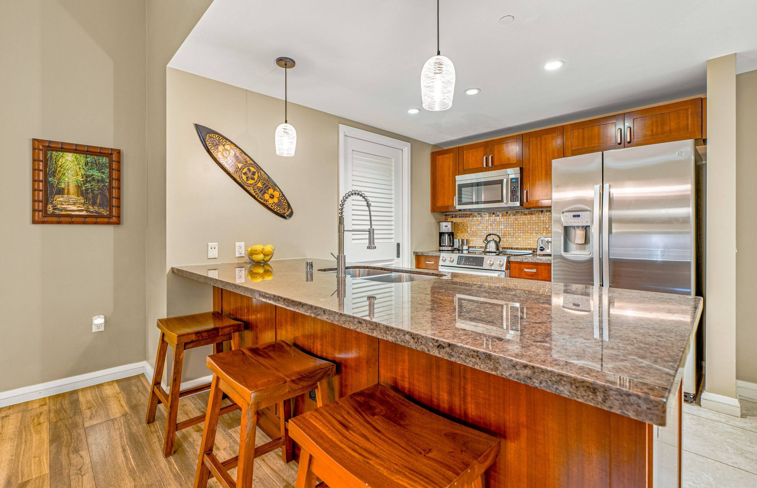 Condo in Lahaina · ★5.0 · 2 bedrooms · 3 beds · 2 baths - Image 10