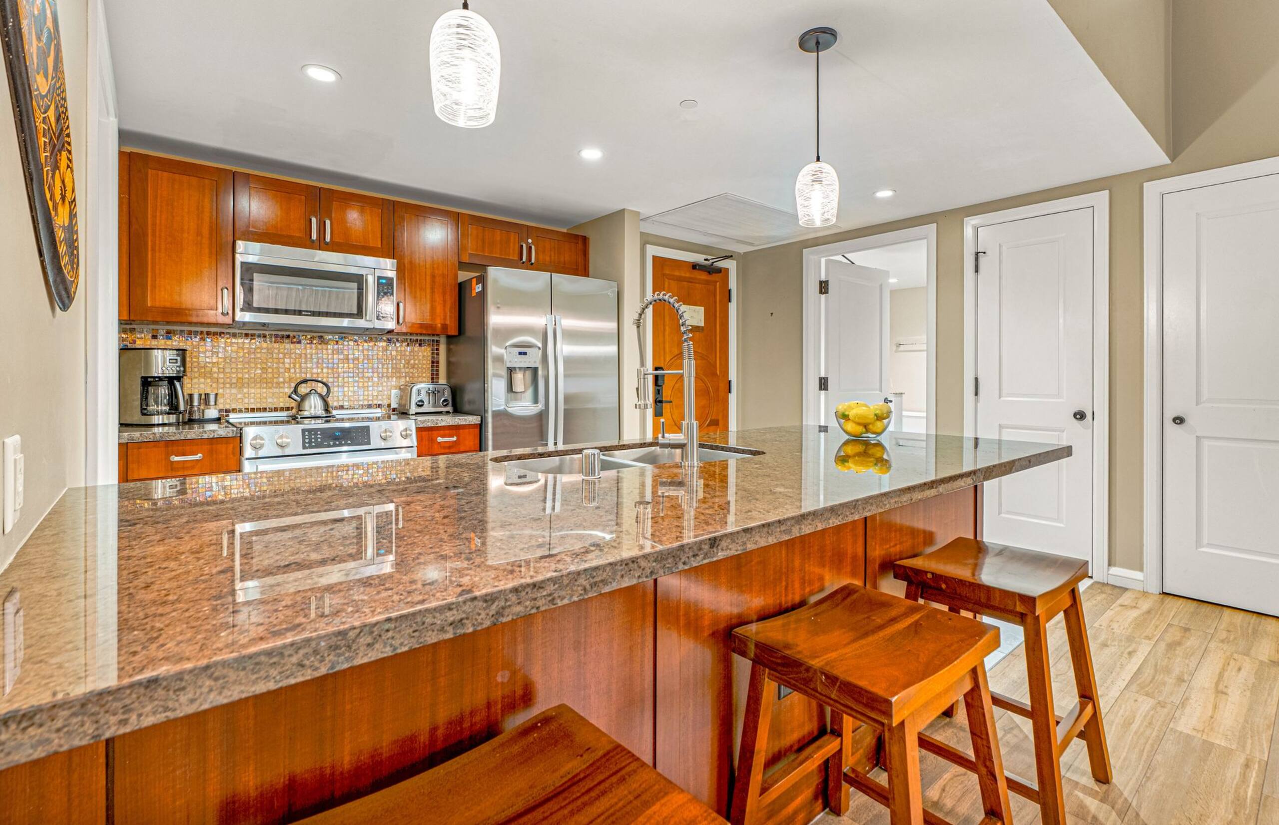 Condo in Lahaina · ★5.0 · 2 bedrooms · 3 beds · 2 baths - Image 11