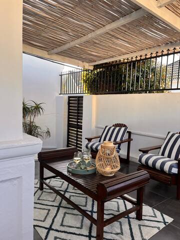 3BR Home with Fireplace & Unlimited WiFi! gallery image 3