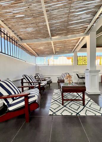 3BR Home with Fireplace & Unlimited WiFi! gallery image 4