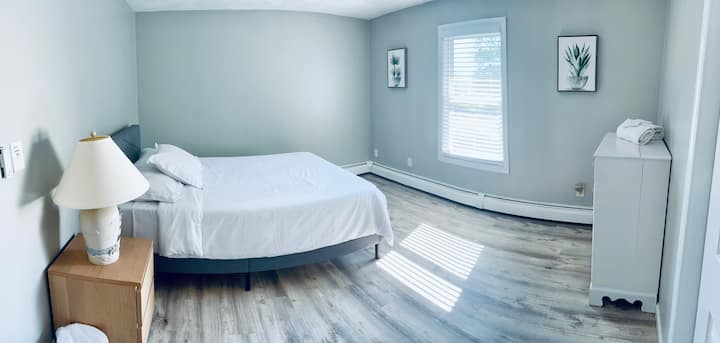 Chambre 1 - Queen (pour 2 personnes pour 2 personnes)