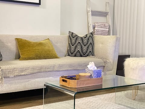 Popular Airbnb listing: Irv-Relaxing Soothing Place 1bed/1bath in Tustin