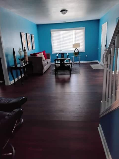 Popular Airbnb listing: Redd's Peaceful Retreat in Vollintine Evergreen