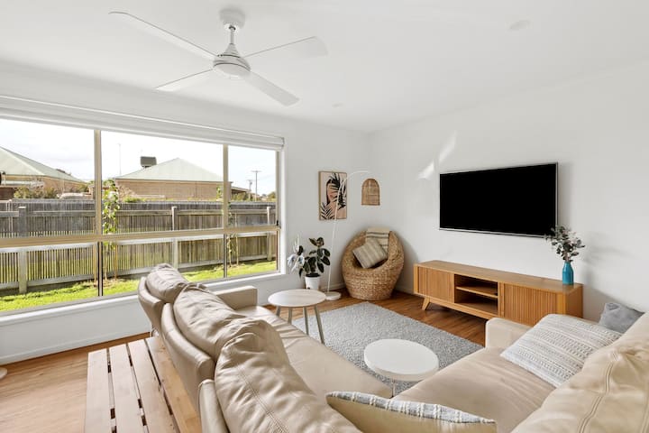 La Casa Ocean Grove  - Beach Bath Coffee - Geelong