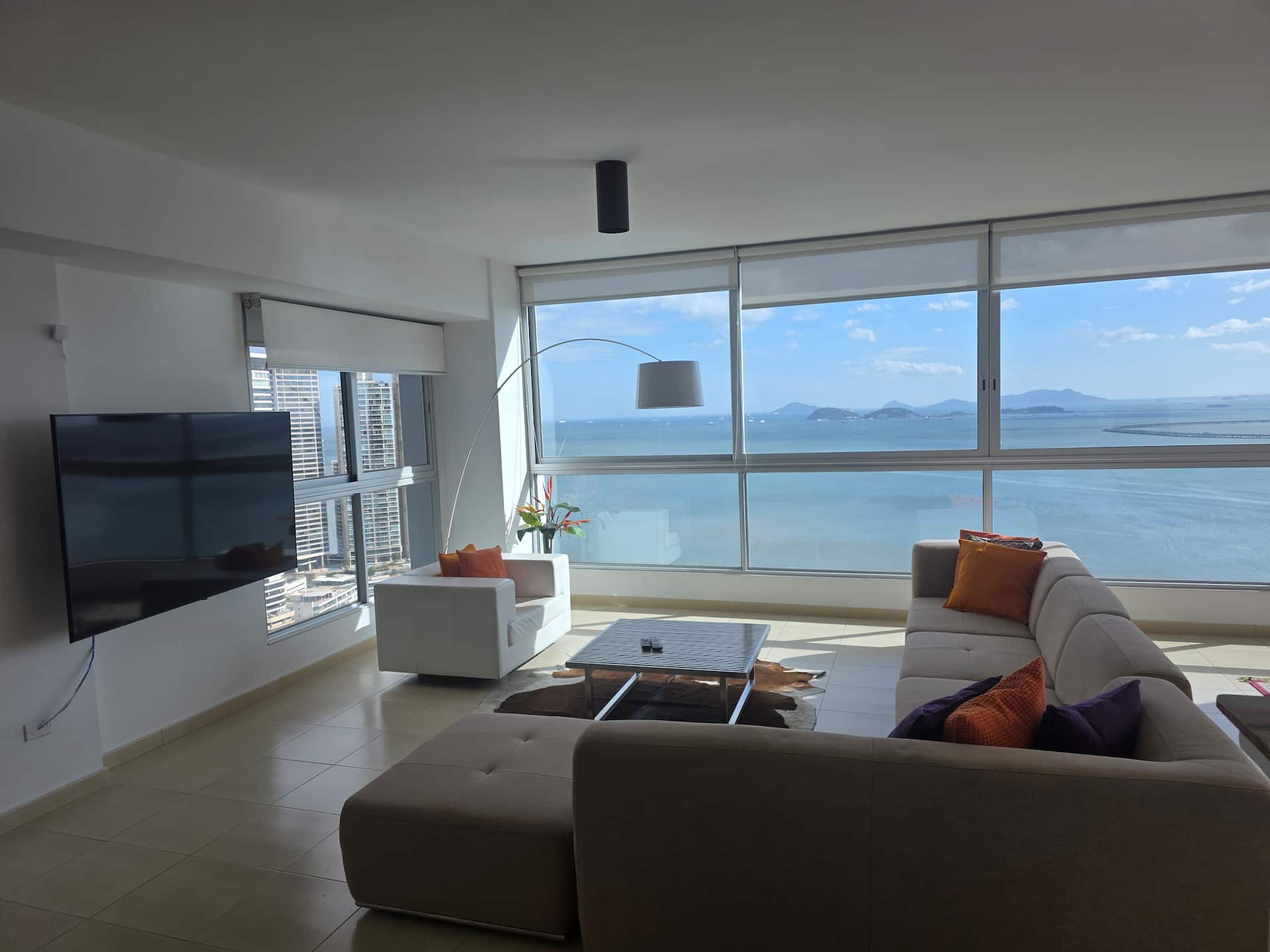 Ocean Front Apartment, Best PTY Location — foto 2