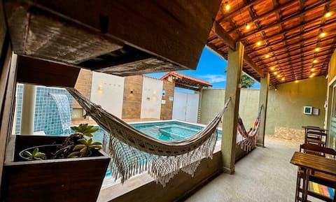5 min from the beach, heated pool, perfect for families
