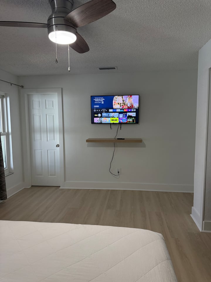 Carrolwood Oasis Stays LLC