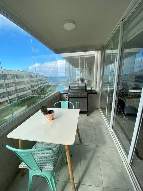 Comfortable apartment in front of the Pacific.