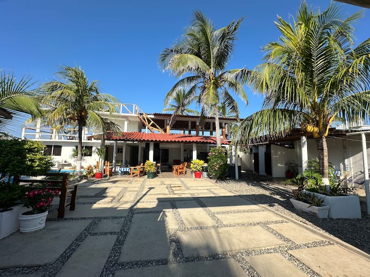 House with ocean view and access.