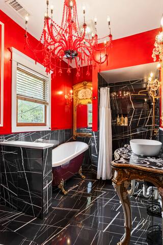 SJ Downtown Historical with Victorian Experience gallery image 4