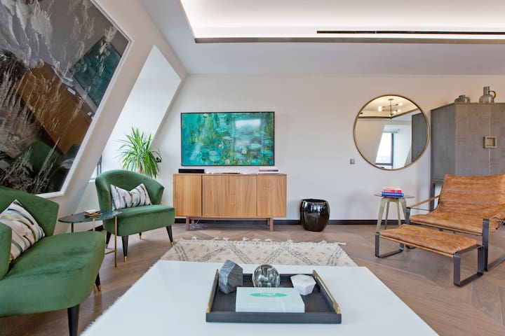 37GS Residences | 2bedroom Apt 621 near Piccadilly