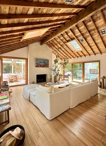 Relax in beautiful & cozy home 3BR w/ Pool gallery image 5