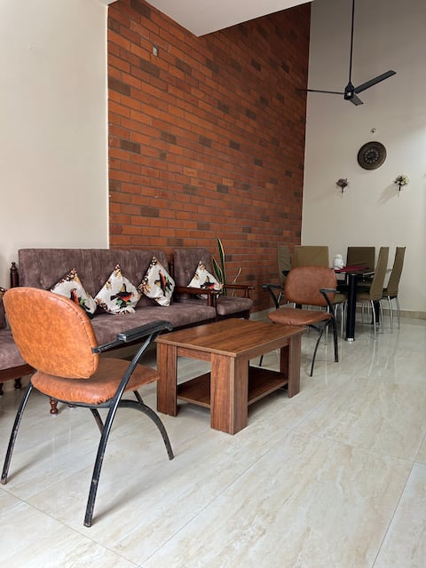 Samadhan Homestay | Spacious 4BHK Stay