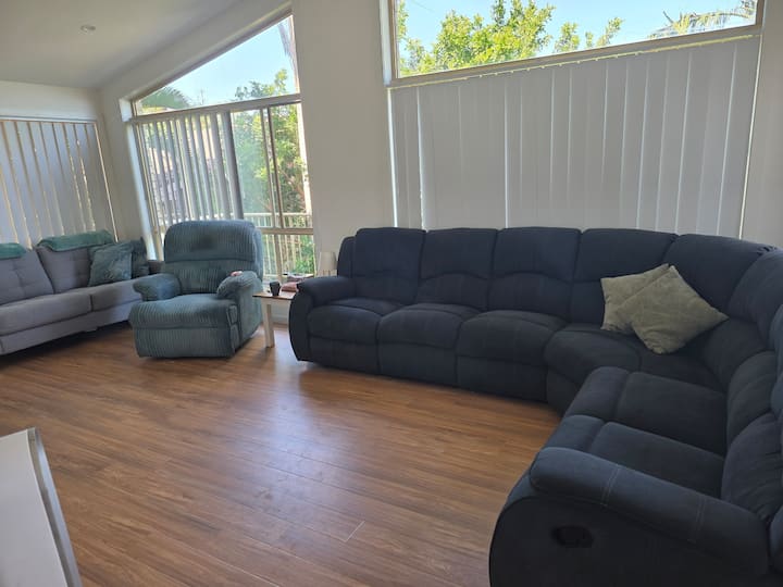 Great Family Home With Pool In A Quiet Location - Nambucca Heads