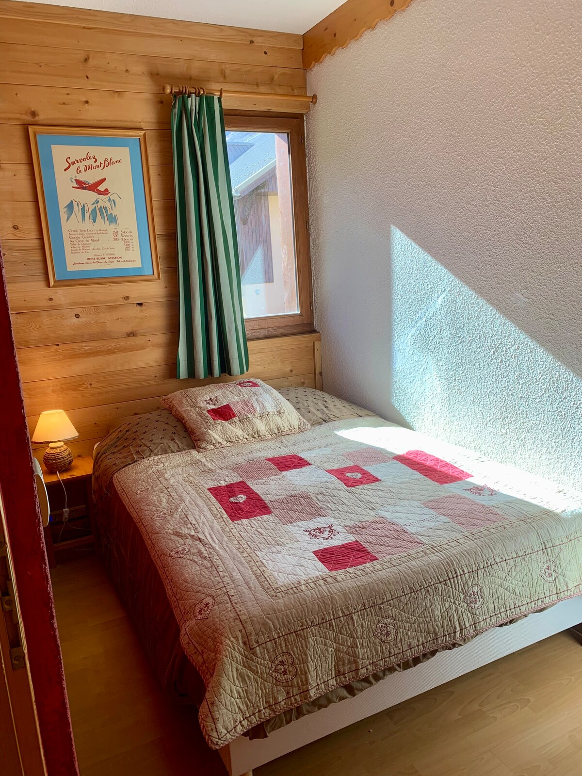 საძინებელი 1