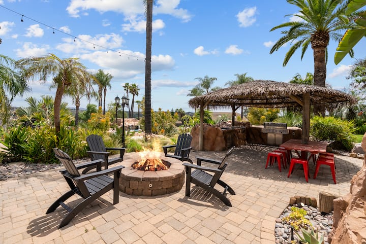 Paradise Hills: Lazy River-Pickleball-Sauna+Gym - Villas for Rent