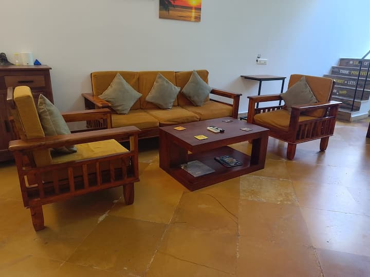 Living room image 14