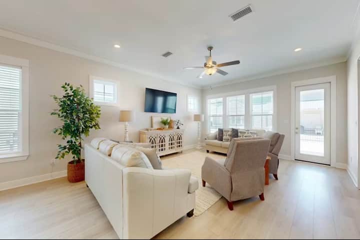 The Sandy Cottage
Summer Salt - Orange Beach, AL
