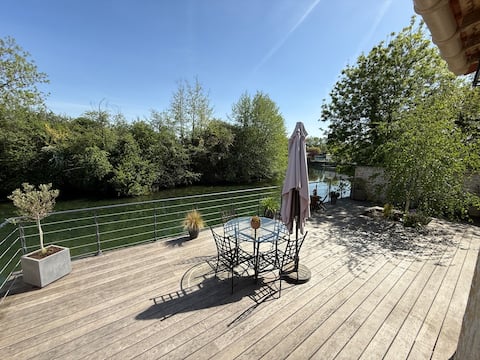 ⭐️⭐️⭐️Marais Poitevin house on the waterfront!