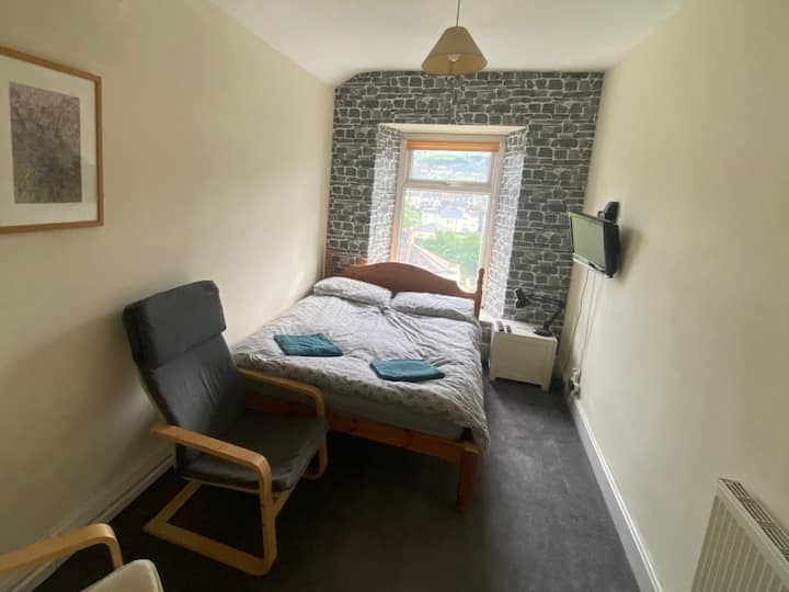 საძინებელი 4