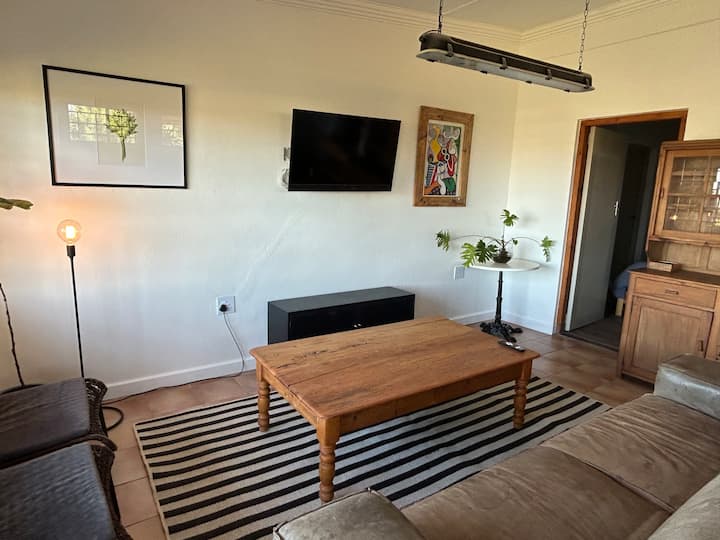 Fully Furnished Self Catering, 1 Bedroom Apartment - Lutzville