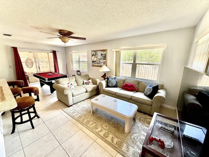 Boutique Stay•beach•psp4•pingpong/billiard•firepit - Holiday, FL