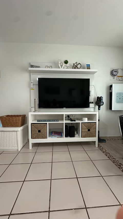 Popular Airbnb listing: Beachfront Condo with Pool, Power & Water Backup in Dorado