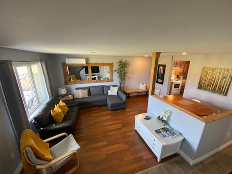 THE 8TH HOLE
Cheerful 3-bedroom townhouse