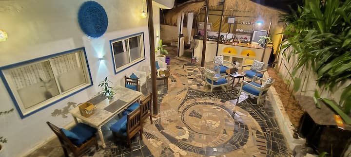 Dining area image 1