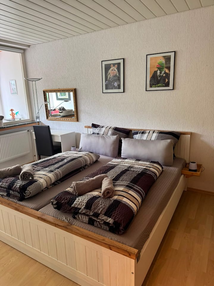 3 Ruhige Zimmer In Hervorrangender Lage In Schlebusch - Leverkusen