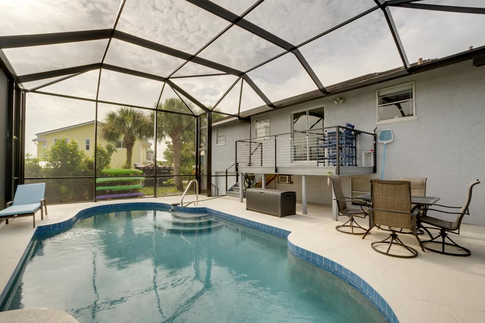 Tropical Bayfront Escape w/ Heated Pool & Dock! — zdjęcie 1