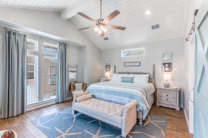 King Bedroom Upstairs