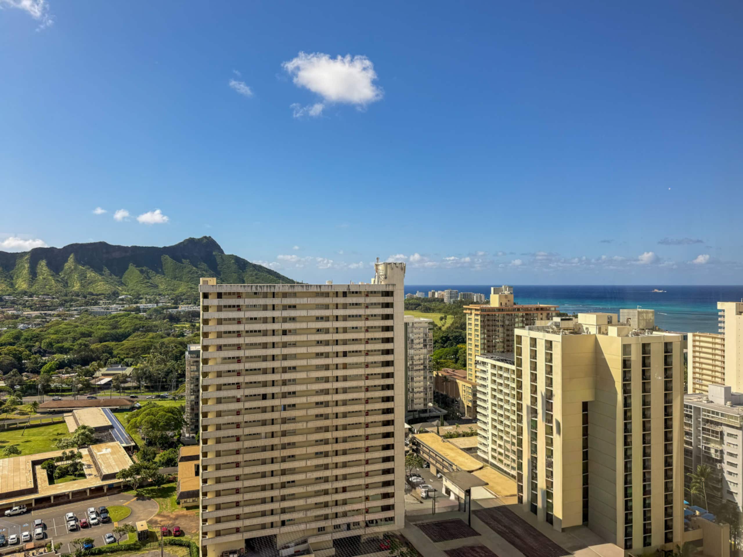 Condo in Honolulu · ★4.79 · 1 bedroom · 4 beds · 1 private bath - Image 22