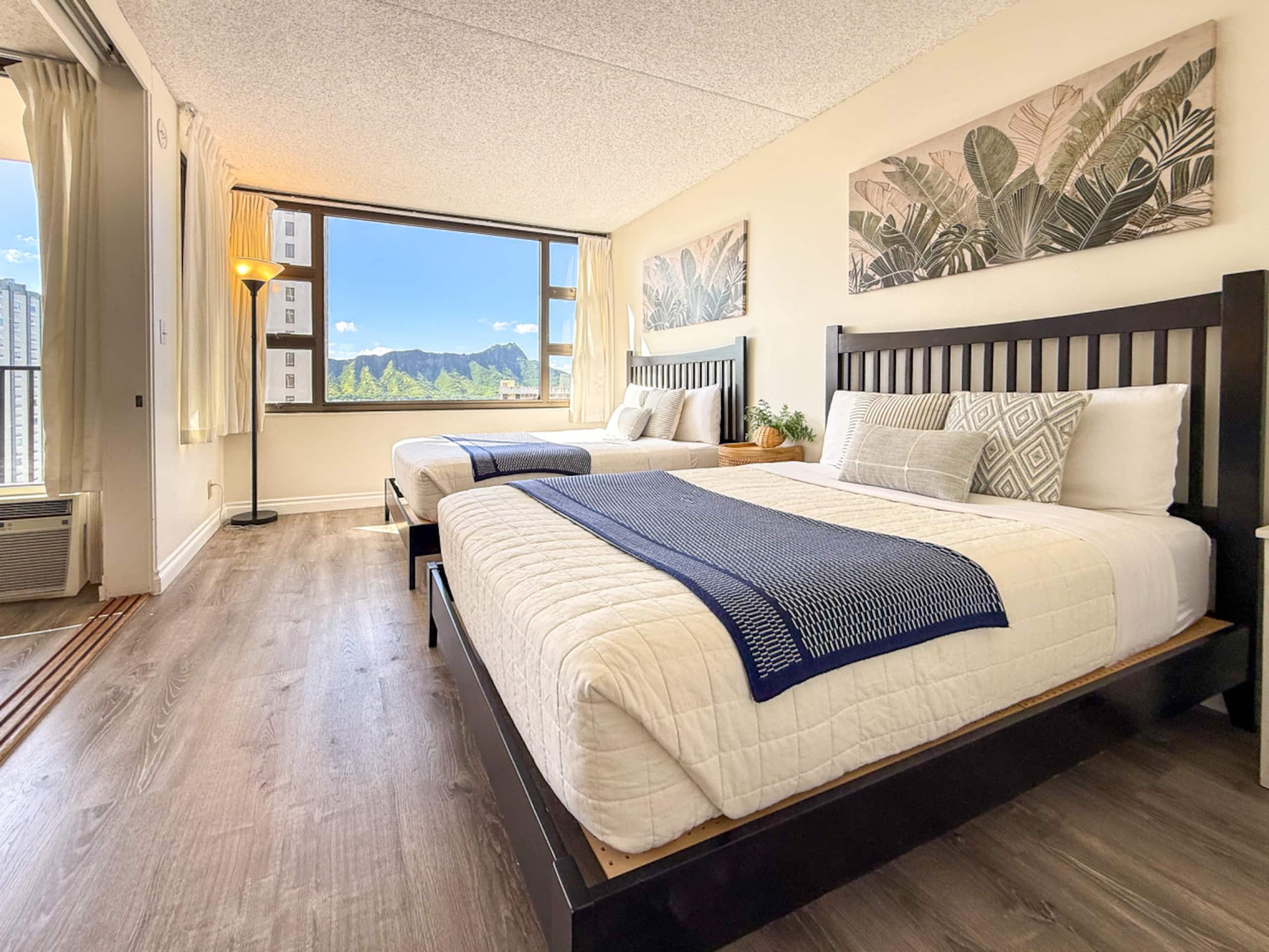Condo in Honolulu · ★4.79 · 1 bedroom · 4 beds · 1 private bath - Image 8