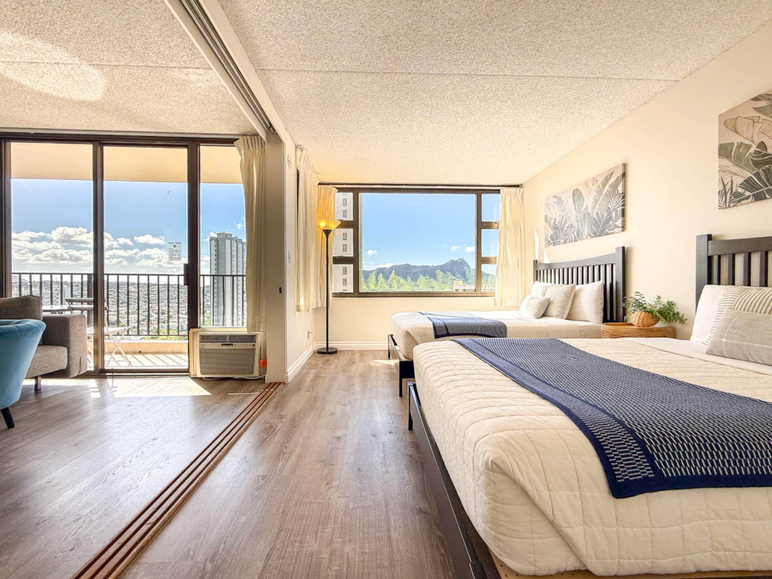 Condo in Honolulu · ★4.79 · 1 bedroom · 4 beds · 1 private bath - Image 10
