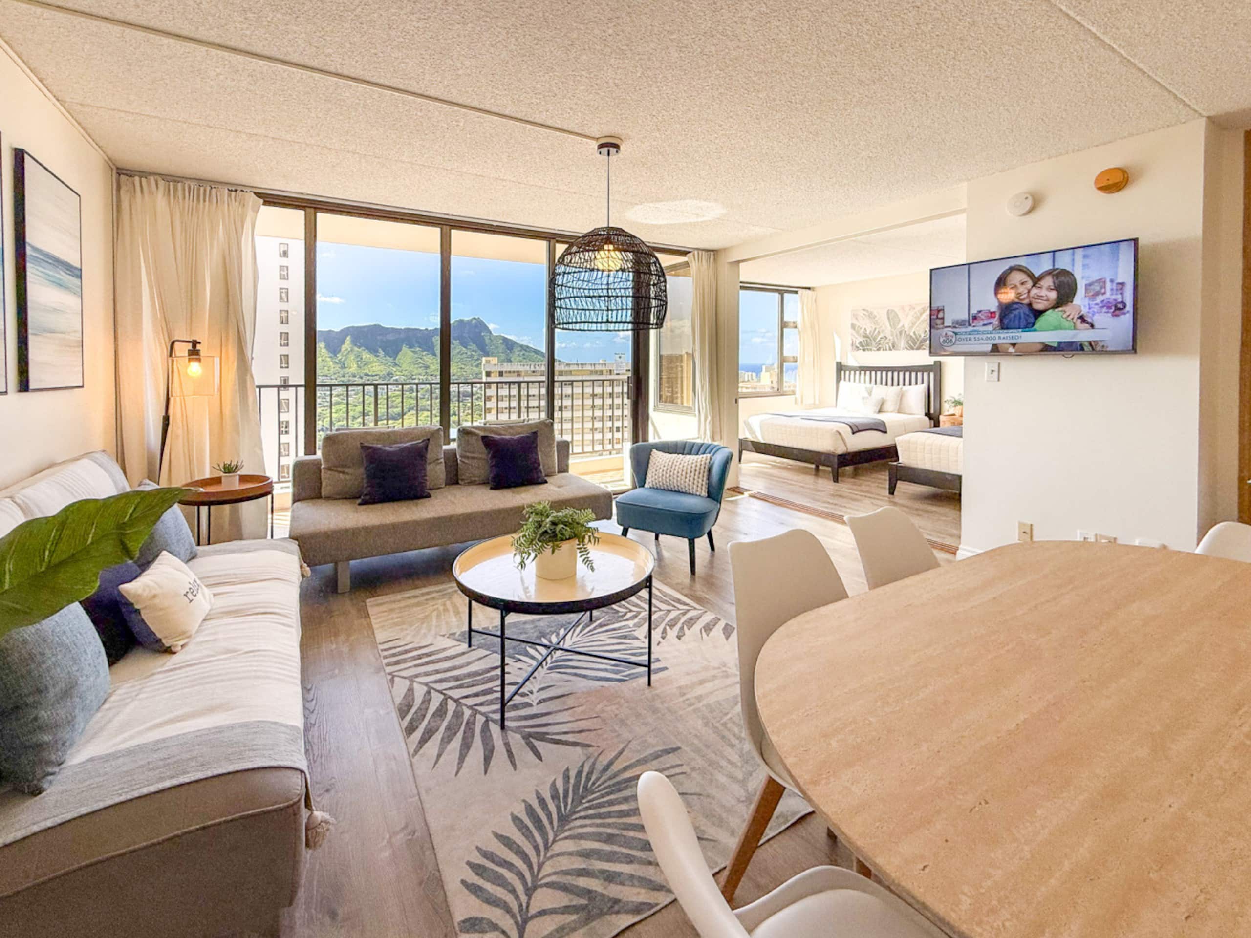 Condo in Honolulu · ★4.79 · 1 bedroom · 4 beds · 1 private bath - Image 1