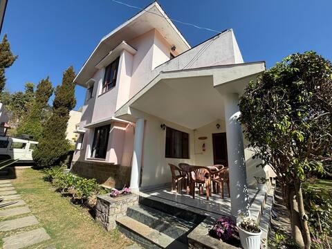 Whistling Blossom- your private villa in Bhimtal!