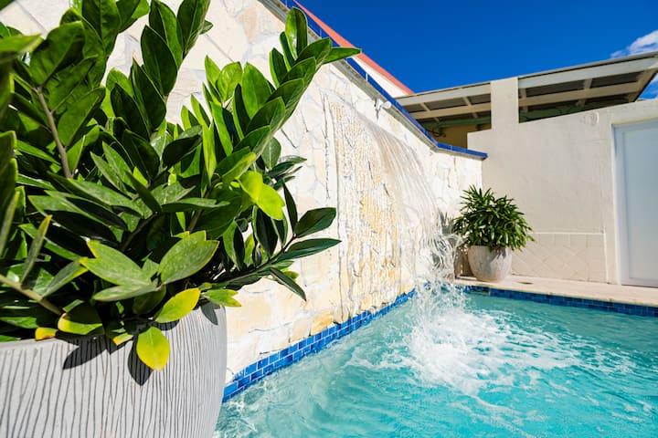 Entire 6BR Villa w/ Pool, 6 Baths | Near Beach