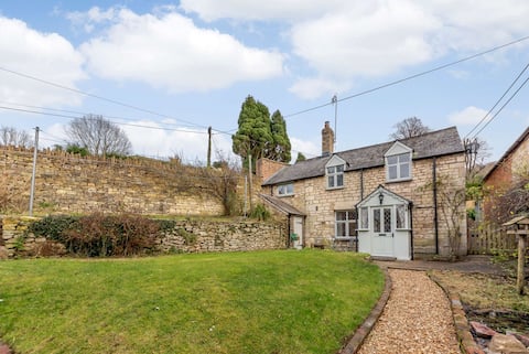 Cotswold stone cottage - Rose Tree Cottage, Stroud