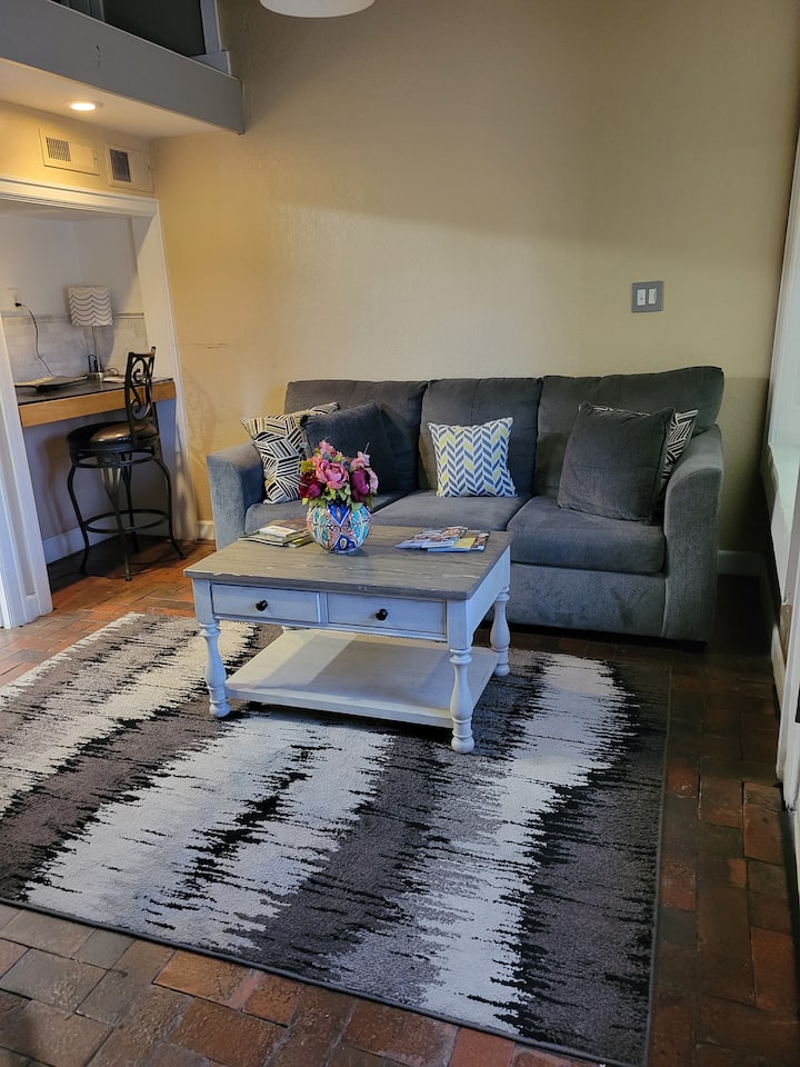 The Fort # 8.   1 Bedroom  1 & 1/2 Bathroom - Van Buren, AR