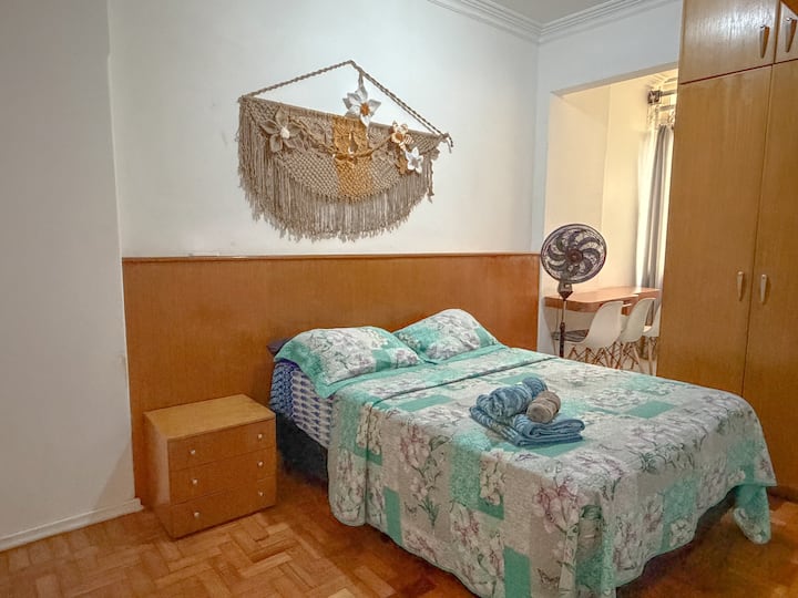 Encantador 2 Quartos | Posto 5 | Até 6 Hóspedes - Copacabana