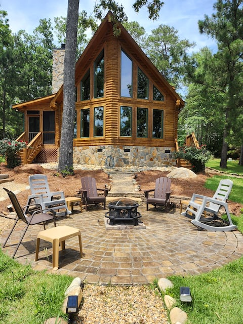 Dreher Dreams Cabin-Lakefront sleeps 9 GR8 Fishing