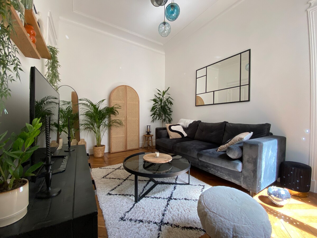 Annonce Airbnb populaire: Superb apartment in the heart of Paris! à Paris