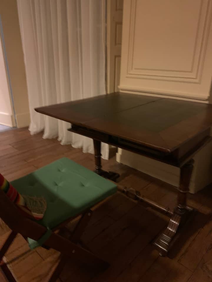 Appartement Spacieux Et Calme Avec Parking Privé - 奧爾良