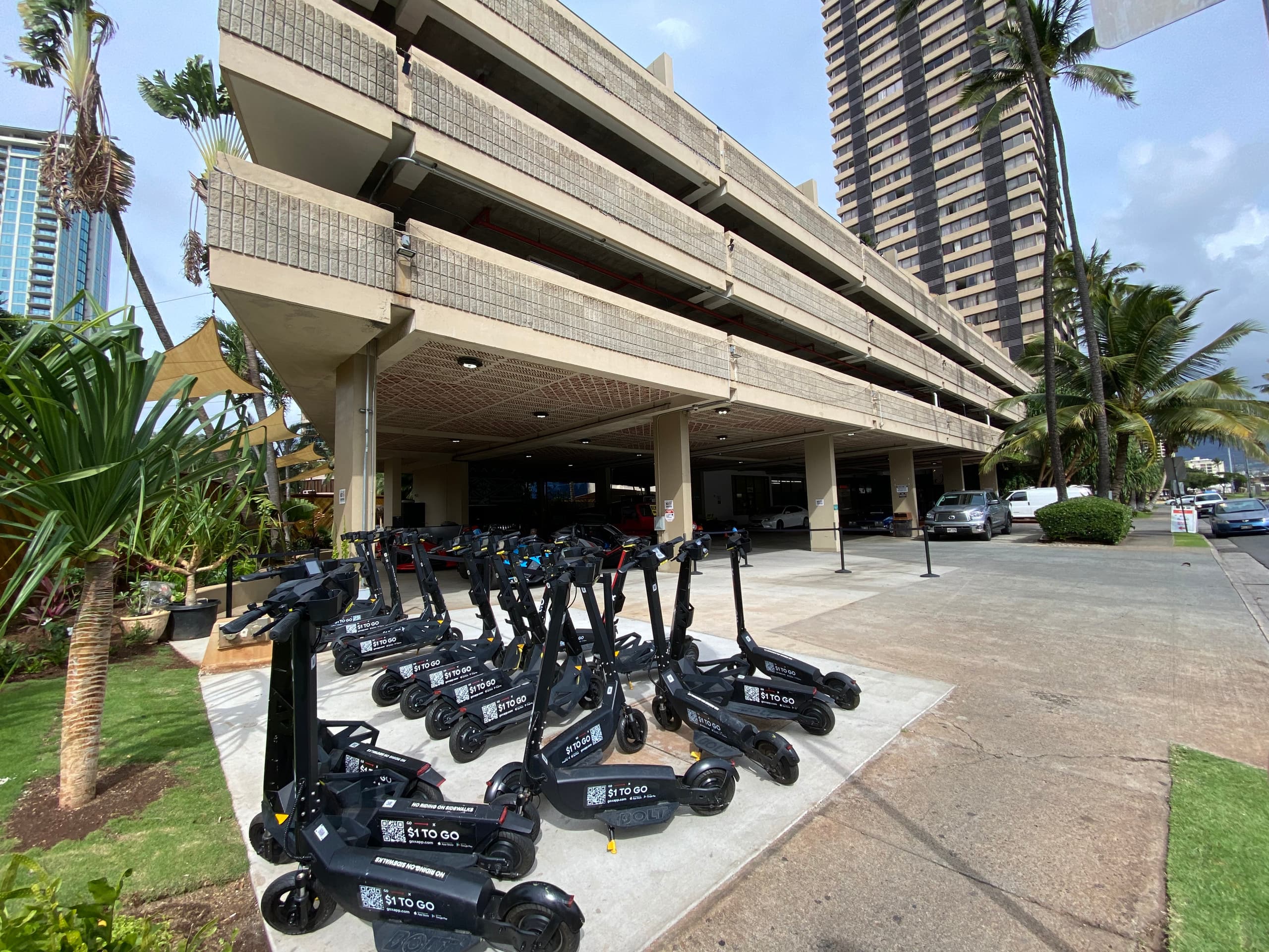 Condo in Honolulu · ★4.84 · 1 bedroom · 1 bed · 1 private bath - Image 30