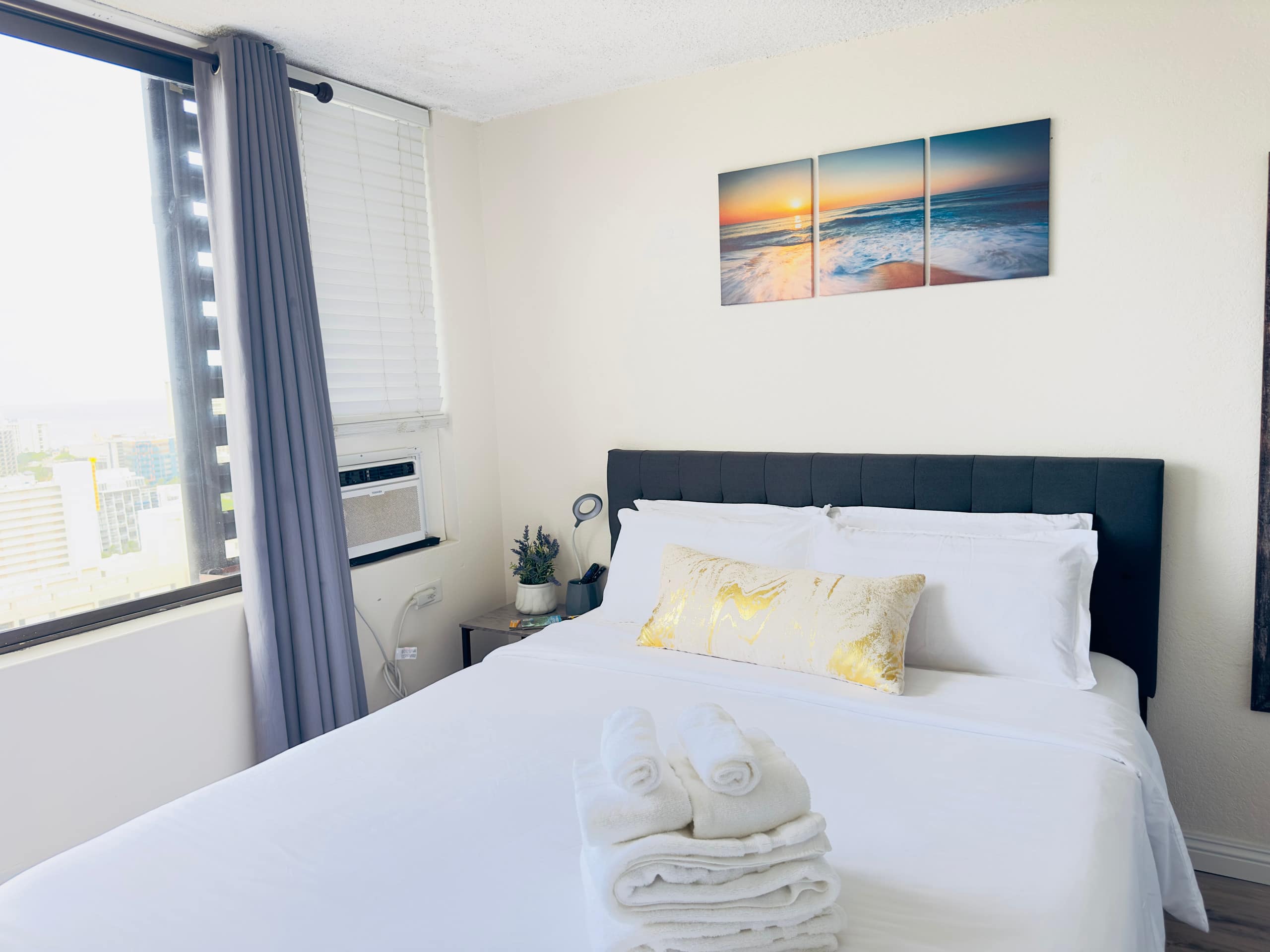Condo in Honolulu · ★4.84 · 1 bedroom · 1 bed · 1 private bath - Image 3