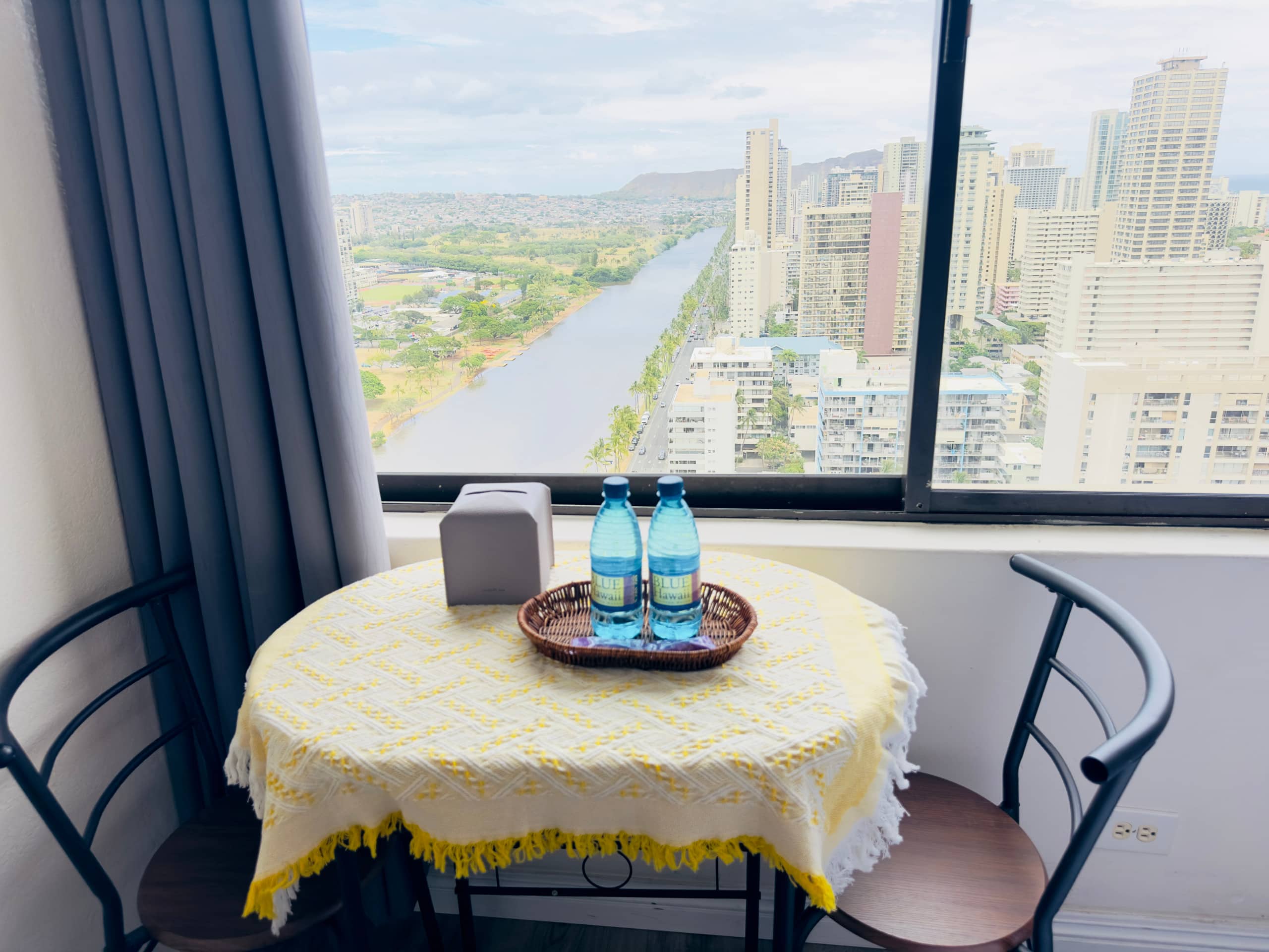 Condo in Honolulu · ★4.84 · 1 bedroom · 1 bed · 1 private bath - Image 5