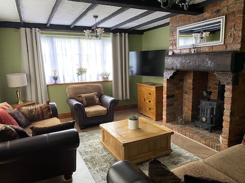 Popular Airbnb listing: Guest Annexe Heswall in Heswall