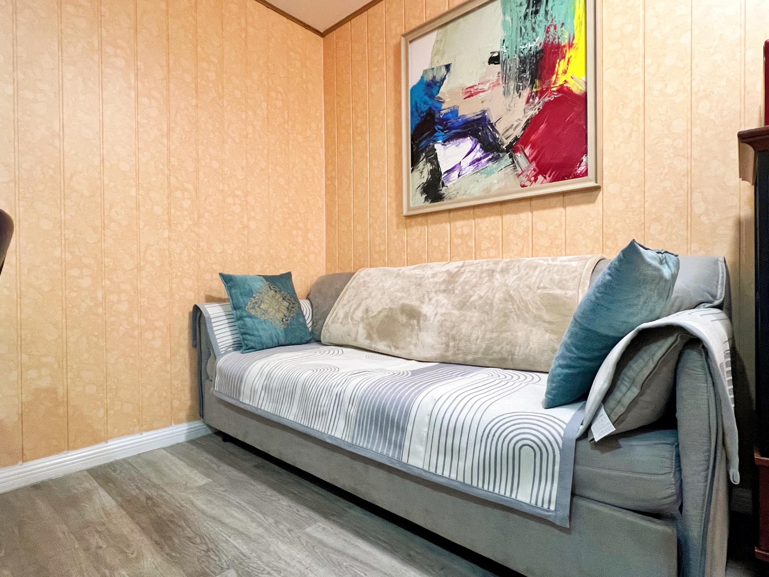 Incredible Waikiki Holiday Apt. Good for 5 - Image 4