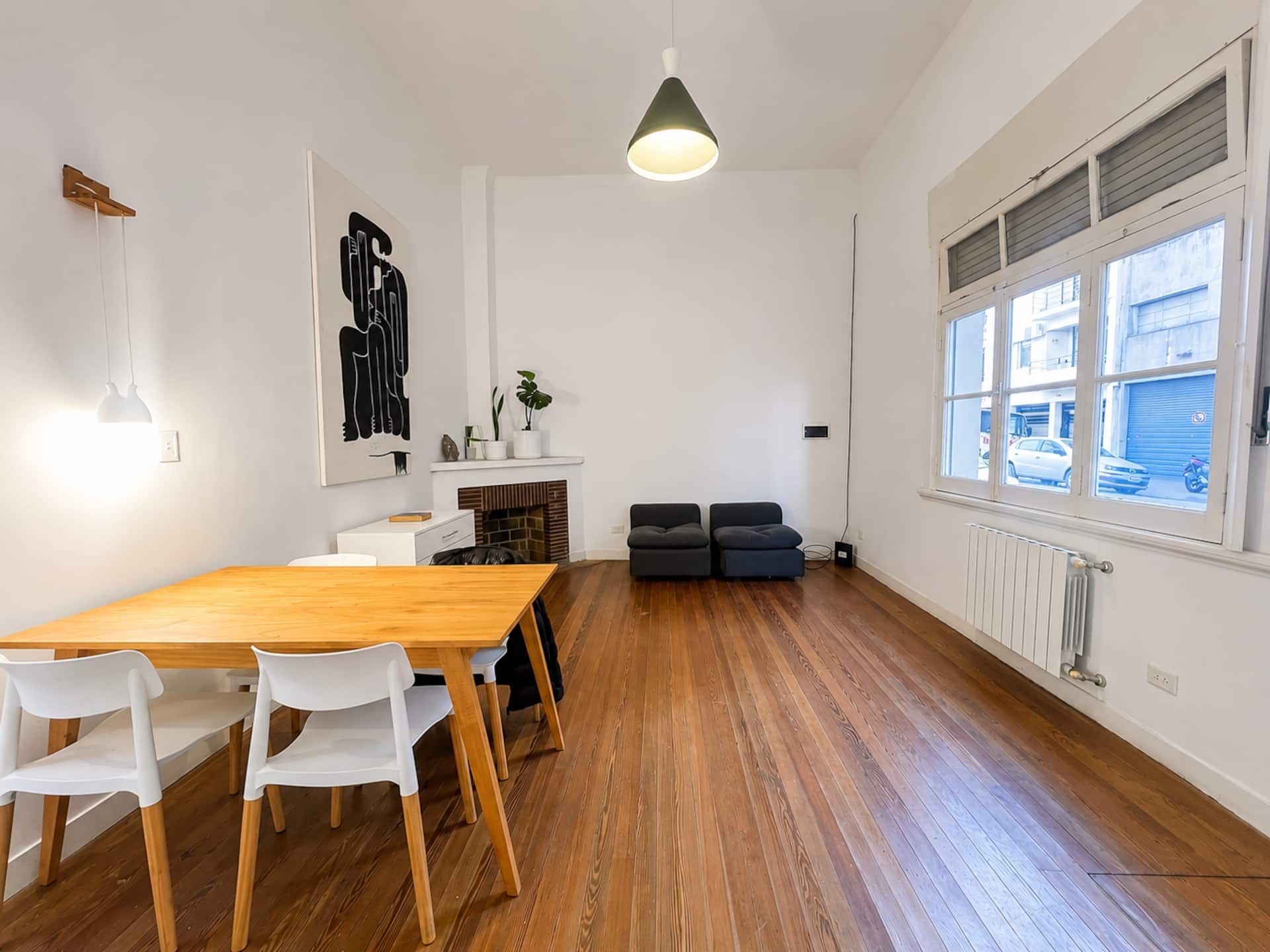 Three-room house with patio in Saavedra